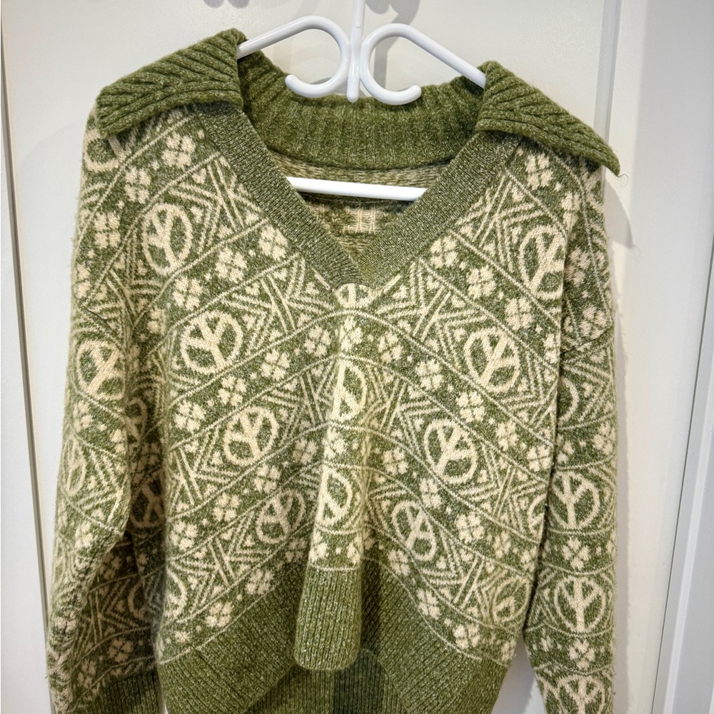 Green Patterned Women's Sweater